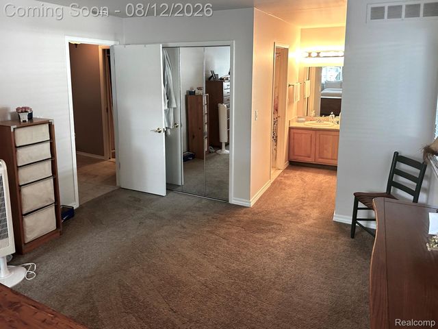 4932 Lake Point Drive, Waterford Charter Township, MI 48329