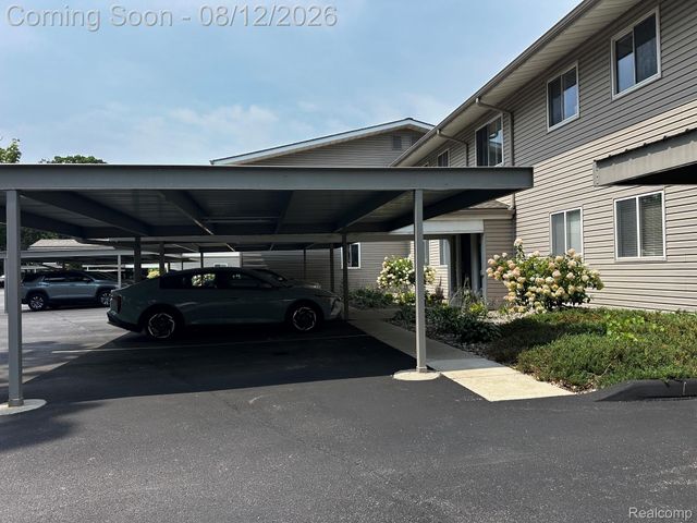 4932 Lake Point Drive, Waterford Charter Township, MI 48329
