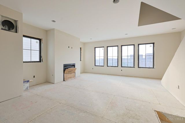 4236 Parkview Drive, Blue Ash, OH 45242