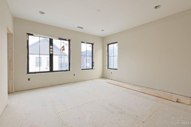 4236 Parkview Drive, Blue Ash, OH 45242