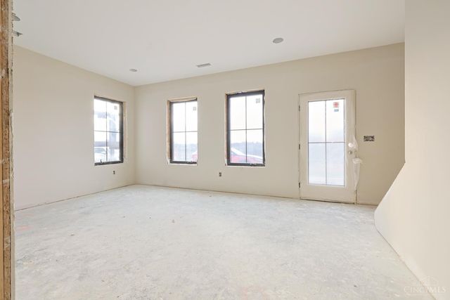 4236 Parkview Drive, Blue Ash, OH 45242