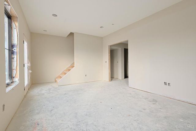 4236 Parkview Drive, Blue Ash, OH 45242