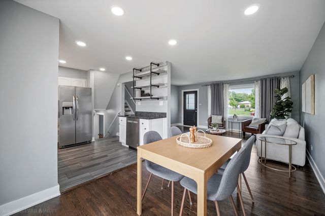 10403 Barnard Drive, Chicago Ridge, IL 60415