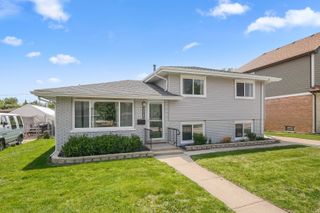 10403 Barnard Drive, Chicago Ridge, IL 60415
