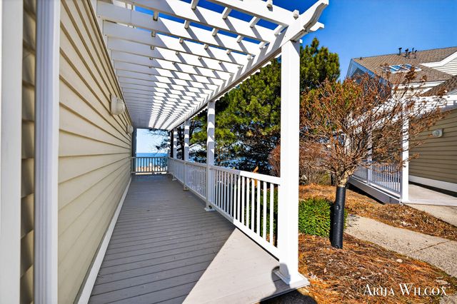 736 Spyglass Hill 27, Holland, MI 49424