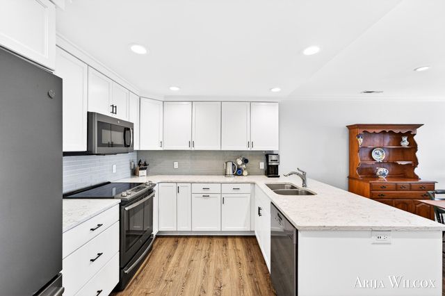 736 Spyglass Hill 27, Holland, MI 49424