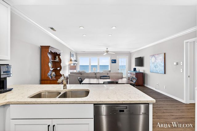 736 Spyglass Hill 27, Holland, MI 49424