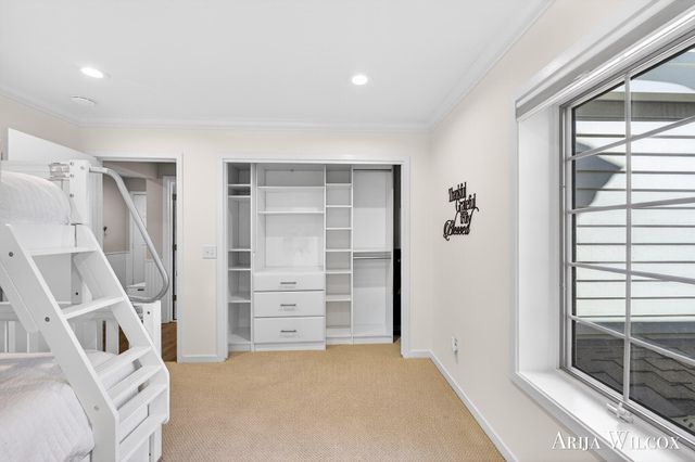 736 Spyglass Hill 27, Holland, MI 49424