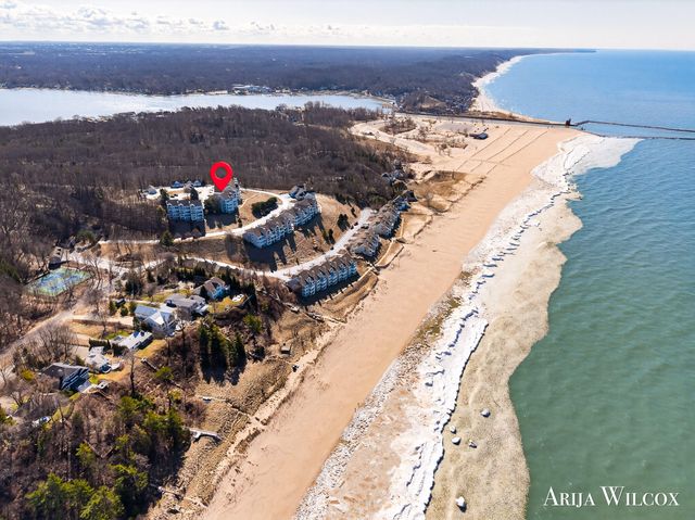 736 Spyglass Hill 27, Holland, MI 49424