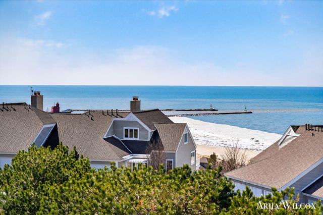 736 Spyglass Hill 27, Holland, MI 49424