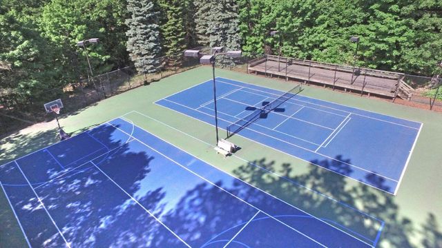 736 Spyglass Hill 27, Holland, MI 49424