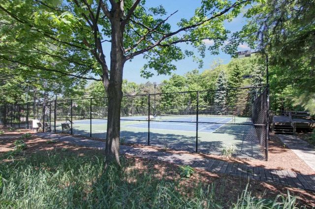 736 Spyglass Hill 27, Holland, MI 49424