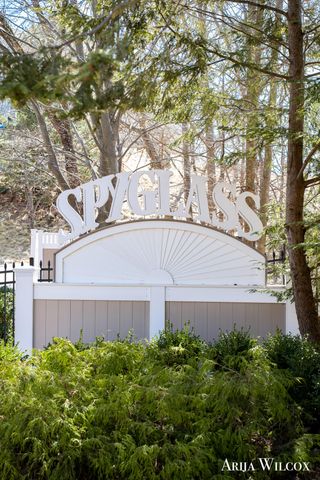 736 Spyglass Hill 27, Holland, MI 49424