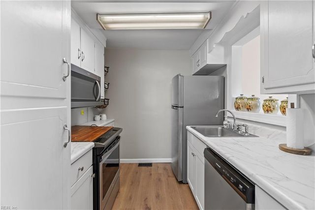 9610 Selby Place PL, Norfolk, VA 23503