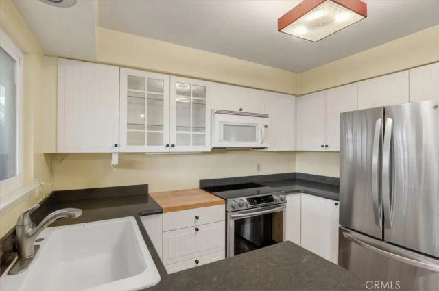 10207 Ascot Circle, Huntington Beach, CA 92646