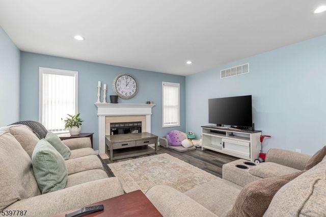 126 N 13Th St, Kenilworth Boro, NJ 07033