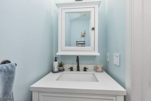 126 N 13Th St, Kenilworth Boro, NJ 07033