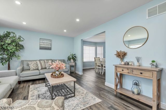 126 N 13Th St, Kenilworth Boro, NJ 07033