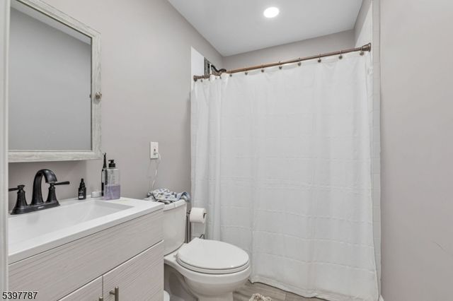 126 N 13Th St, Kenilworth Boro, NJ 07033