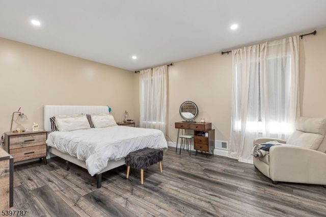 126 N 13Th St, Kenilworth Boro, NJ 07033