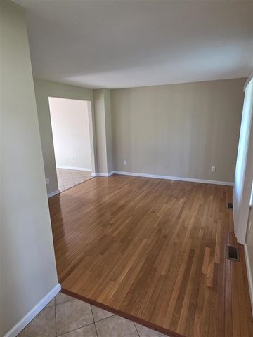 13968 Inkster Road, Redford, MI 48239