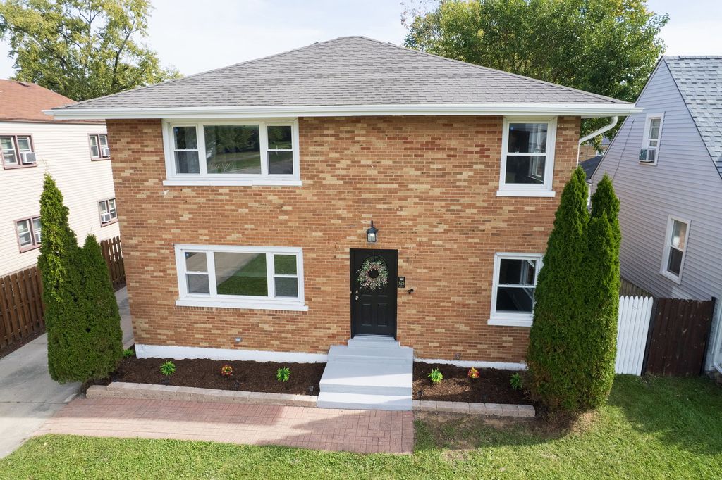 125 S Addison Road, Addison, IL 60101 — photo 2