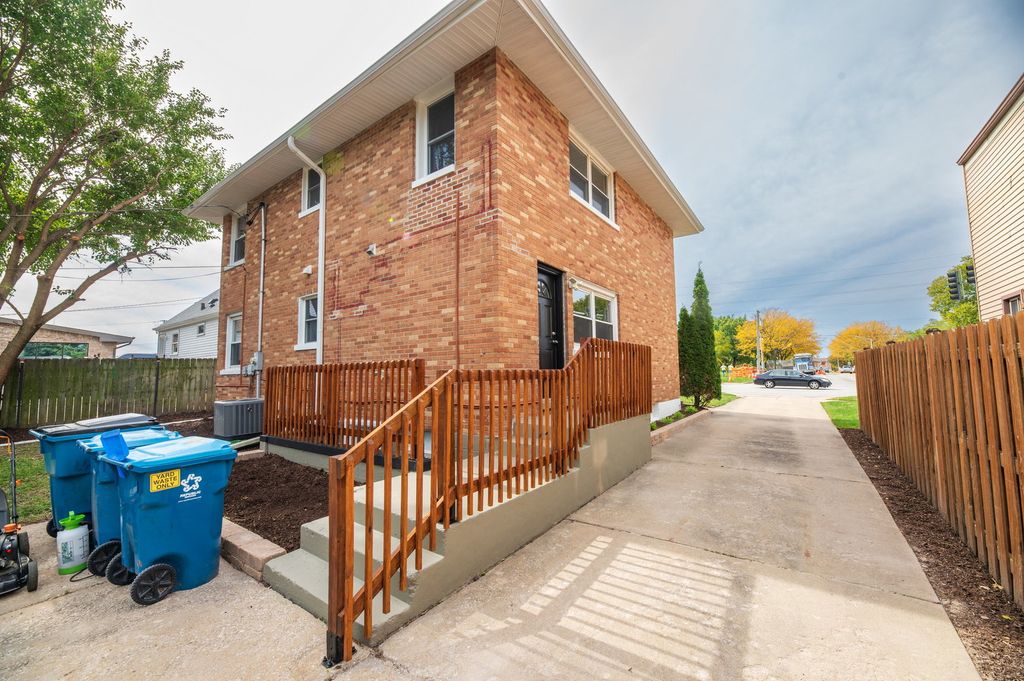 125 S Addison Road, Addison, IL 60101 — photo 3