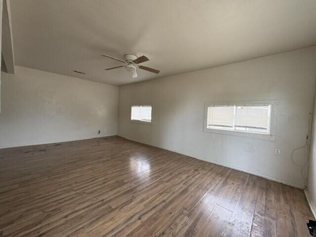 Image 2 of property listing at 2927 San Antonio Street, San Angelo, TX 76901