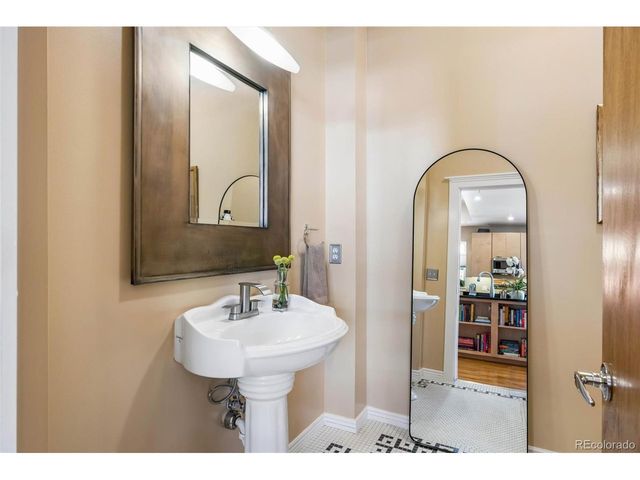 1352 N Pennsylvania St 5, Denver, CO 80203