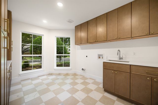 7335 Debbe Drive, Dallas, TX 75252