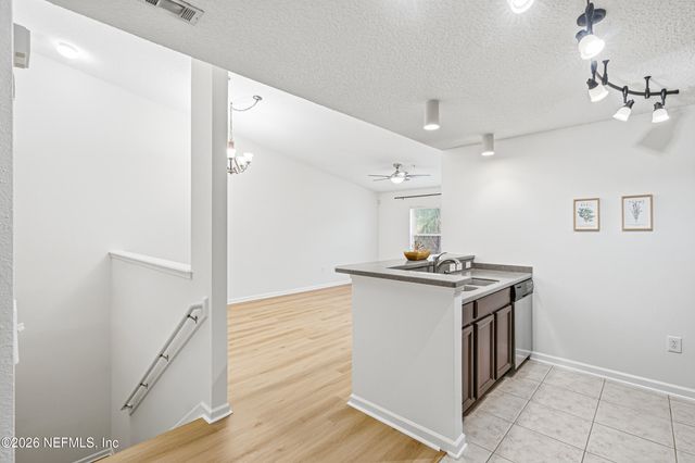 13843 HERONS LANDING Way 9, Jacksonville, FL 32224