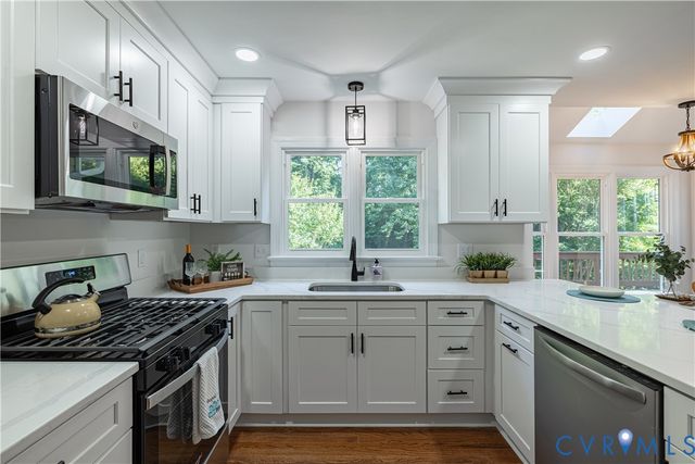 11403 Pineridge Ln, Midlothian, VA 23114