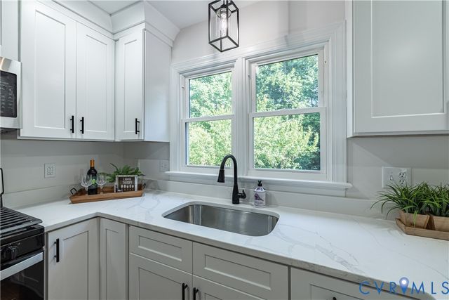 11403 Pineridge Ln, Midlothian, VA 23114