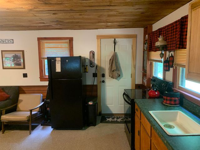 505 River Road, Pittsburg, NH 03592