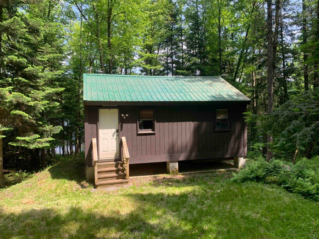 505 River Road, Pittsburg, NH 03592