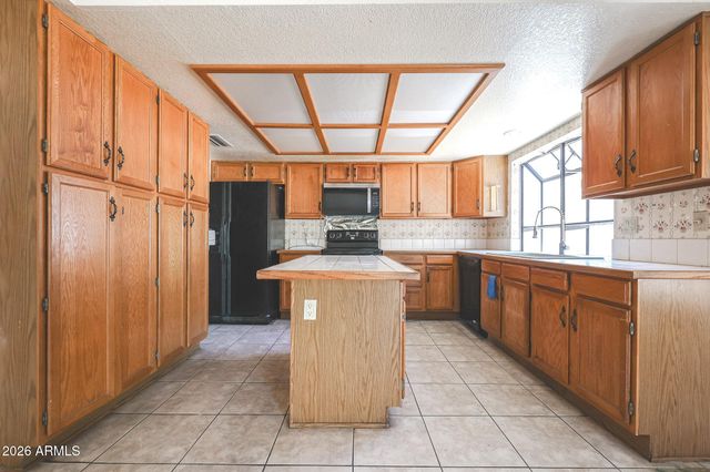 2966 W COMSTOCK Drive, Chandler, AZ 85224