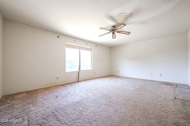 2966 W COMSTOCK Drive, Chandler, AZ 85224