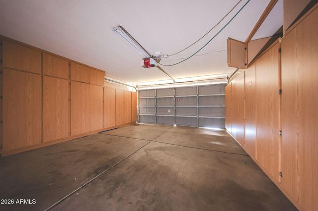 2966 W COMSTOCK Drive, Chandler, AZ 85224