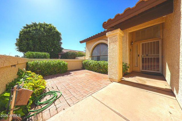 2966 W COMSTOCK Drive, Chandler, AZ 85224
