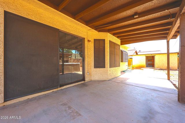 2966 W COMSTOCK Drive, Chandler, AZ 85224