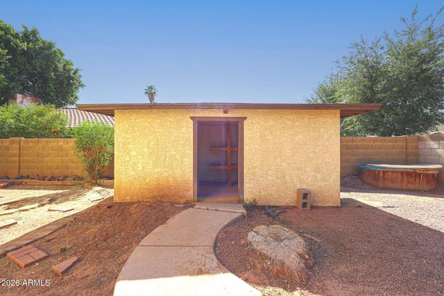 2966 W COMSTOCK Drive, Chandler, AZ 85224