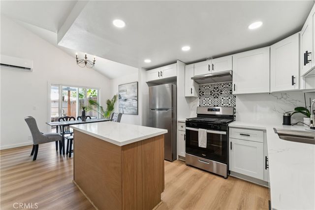 637 Holly, Oxnard, CA 93036