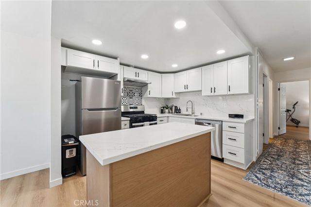 637 Holly, Oxnard, CA 93036
