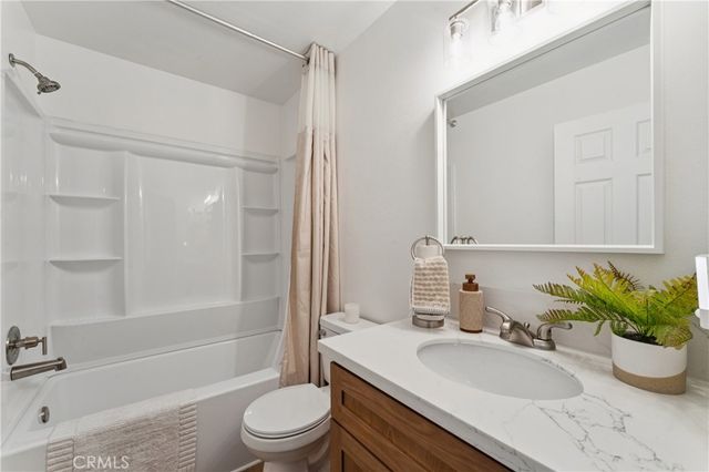 637 Holly, Oxnard, CA 93036