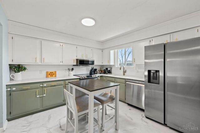 215 Lindell Drive, Germantown, OH 45327