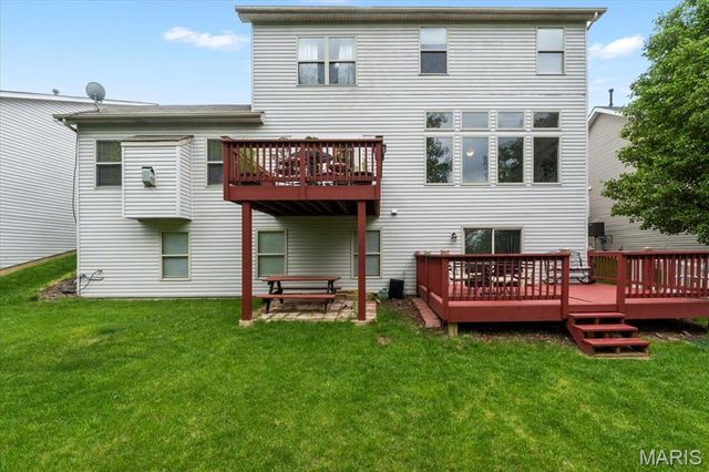 2226 Bay Tree Drive, St Peters, MO 63376