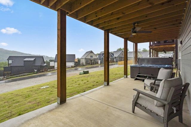 222 Watersound Way, Hollister, MO 65673