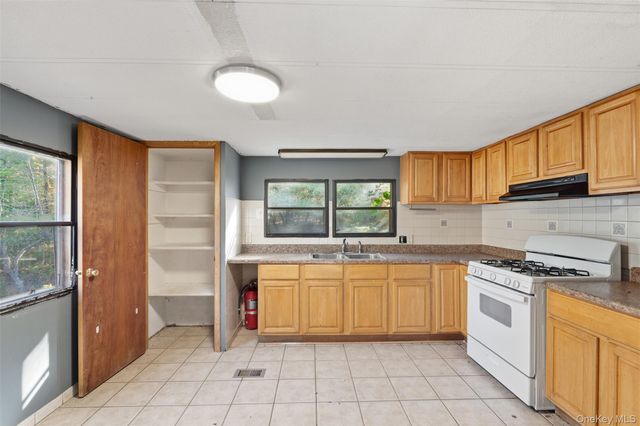 215 Old Rt-32, Highland Mills, NY 10930