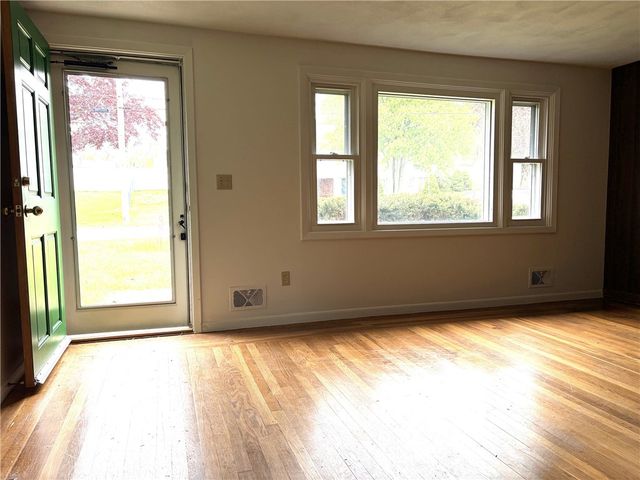 178 Hilton Road, Warwick, RI 02889