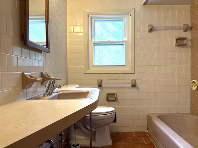 178 Hilton Road, Warwick, RI 02889